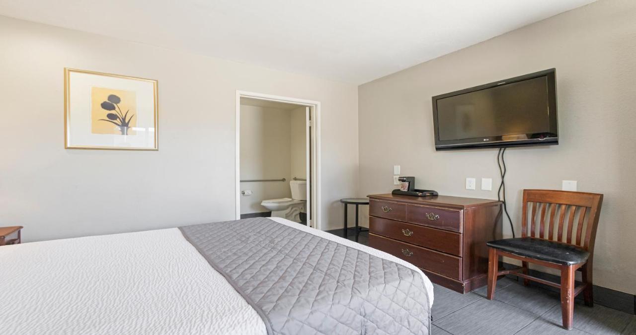 Budget Inn And Suites Stockton Yosemite Extérieur photo
