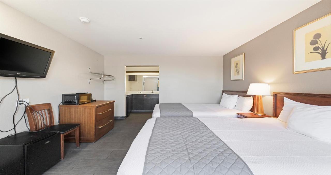 Budget Inn And Suites Stockton Yosemite Extérieur photo